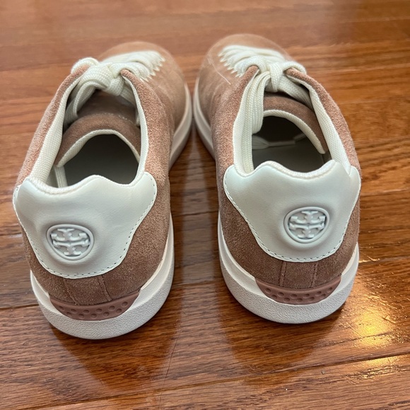 Tory Burch Howell Court Sneaker Suede Size 8 NEW - Picture 3 of 9